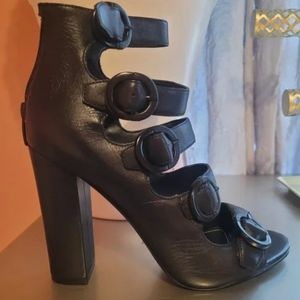 Kendal and kylie sandals